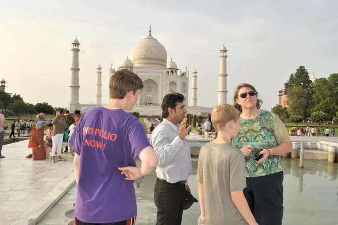 Guided Taj Mahal Tour