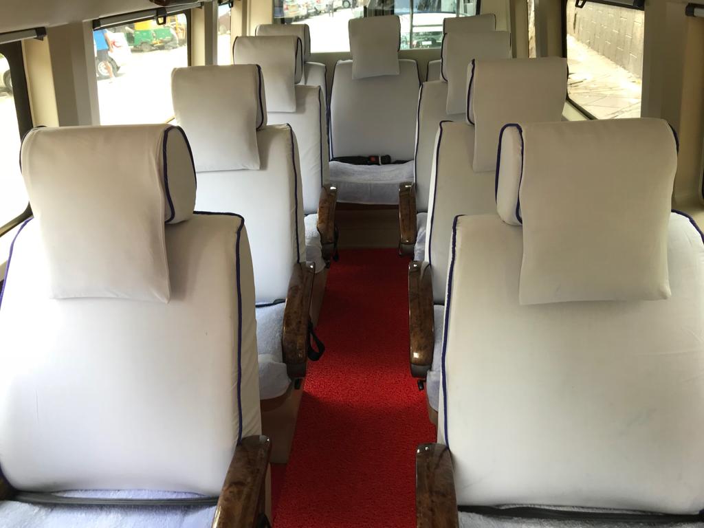 09 Seater Tempo Traveller